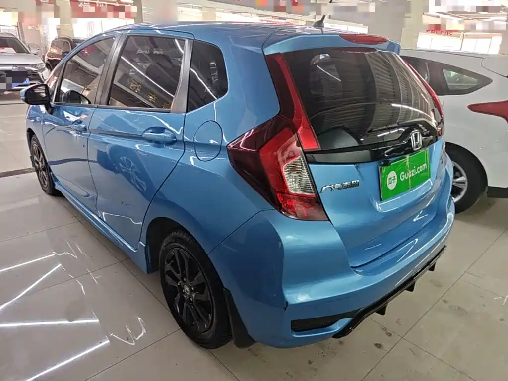 Honda Fit — фото 4