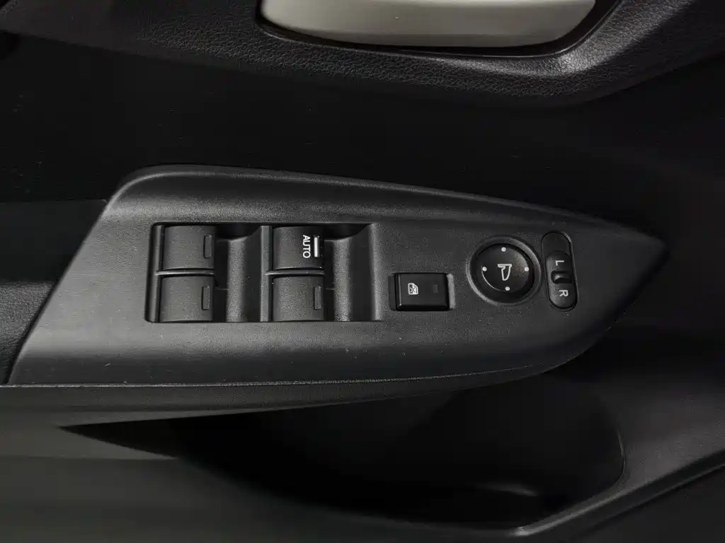 Honda Fit — фото 9