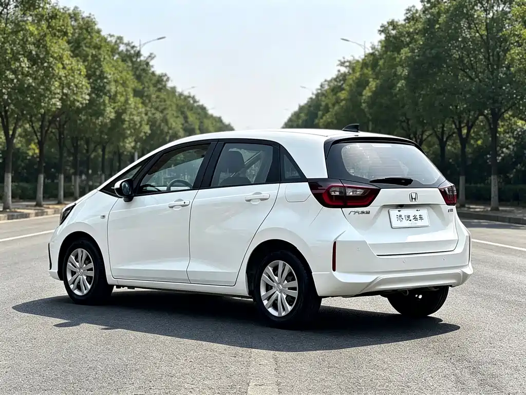 Honda Fit — фото 4
