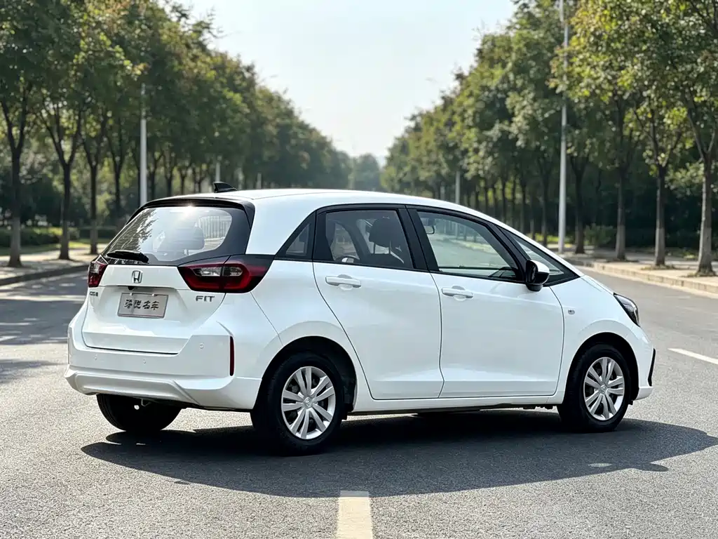 Honda Fit — фото 6