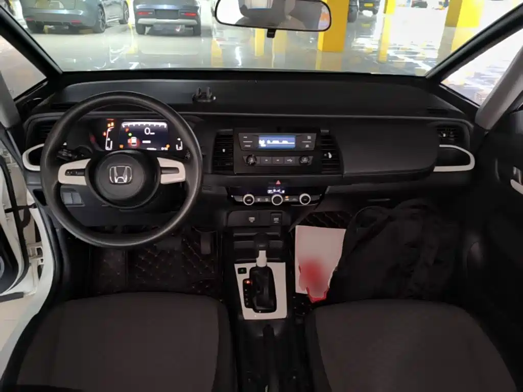 Honda Fit — фото 9