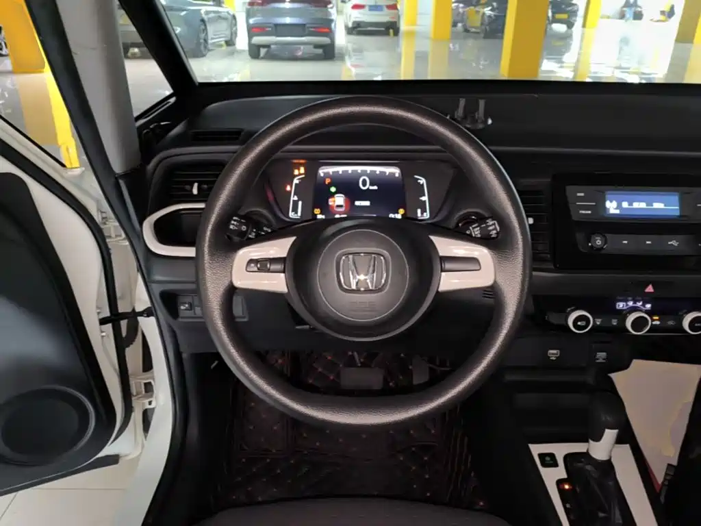 Honda Fit — фото 10