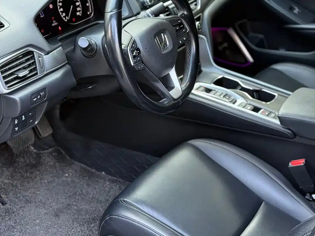 Honda Accord — фото 4