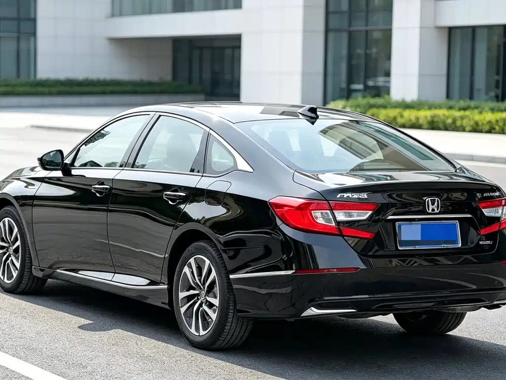 Honda Accord — фото 9