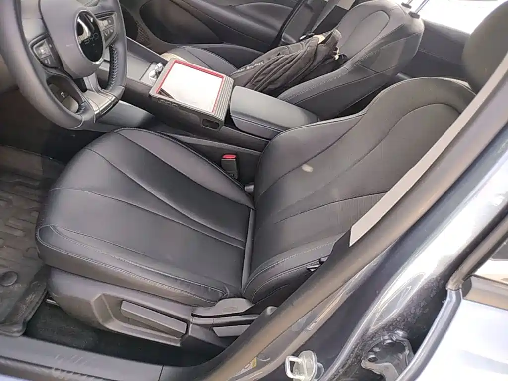 BYD Seal 05 DM-i — фото 11