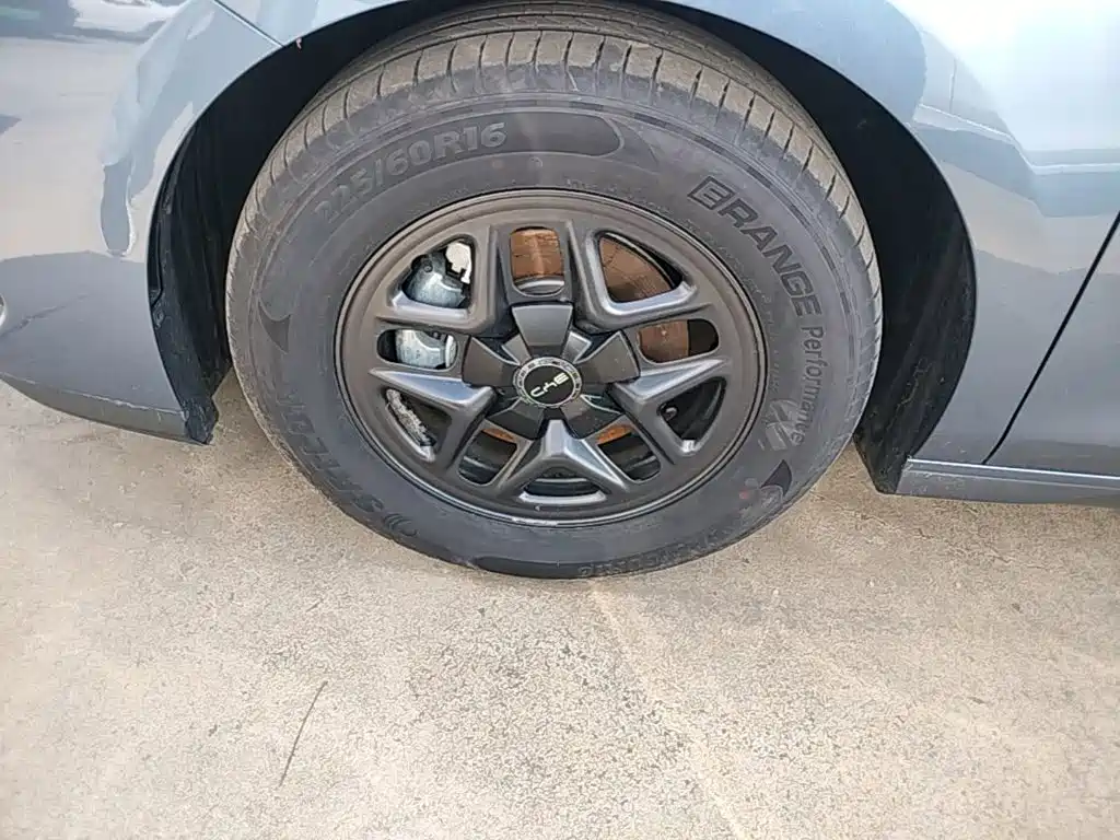 BYD Seal 05 DM-i — фото 25