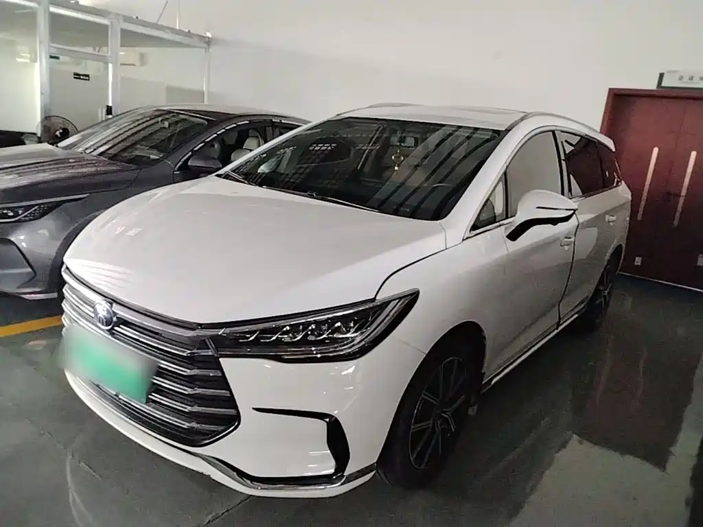 BYD MAX New Energy — фото 2