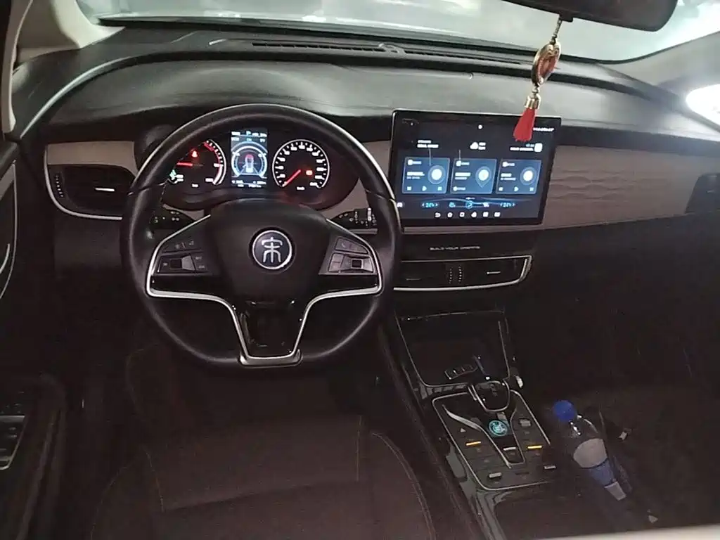 BYD MAX New Energy — фото 10