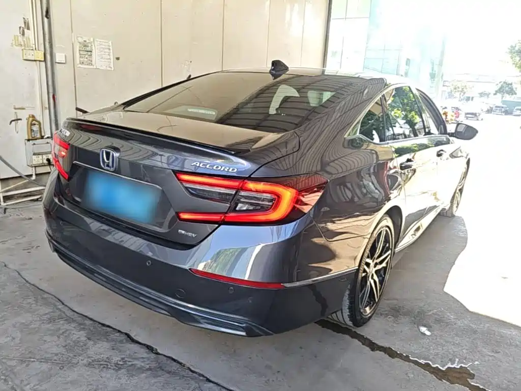 Honda Accord — фото 6