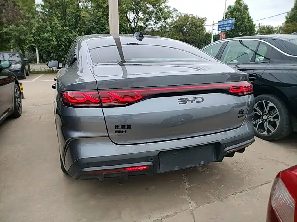 BYD Qin L — фото 4