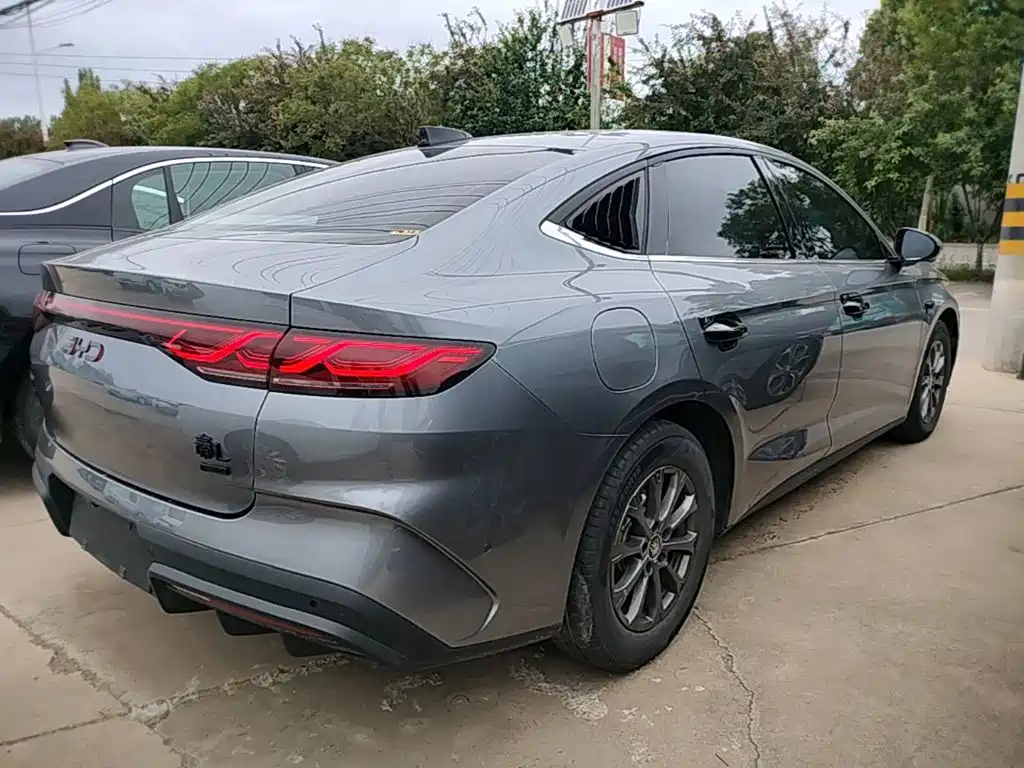 BYD Qin L — фото 5