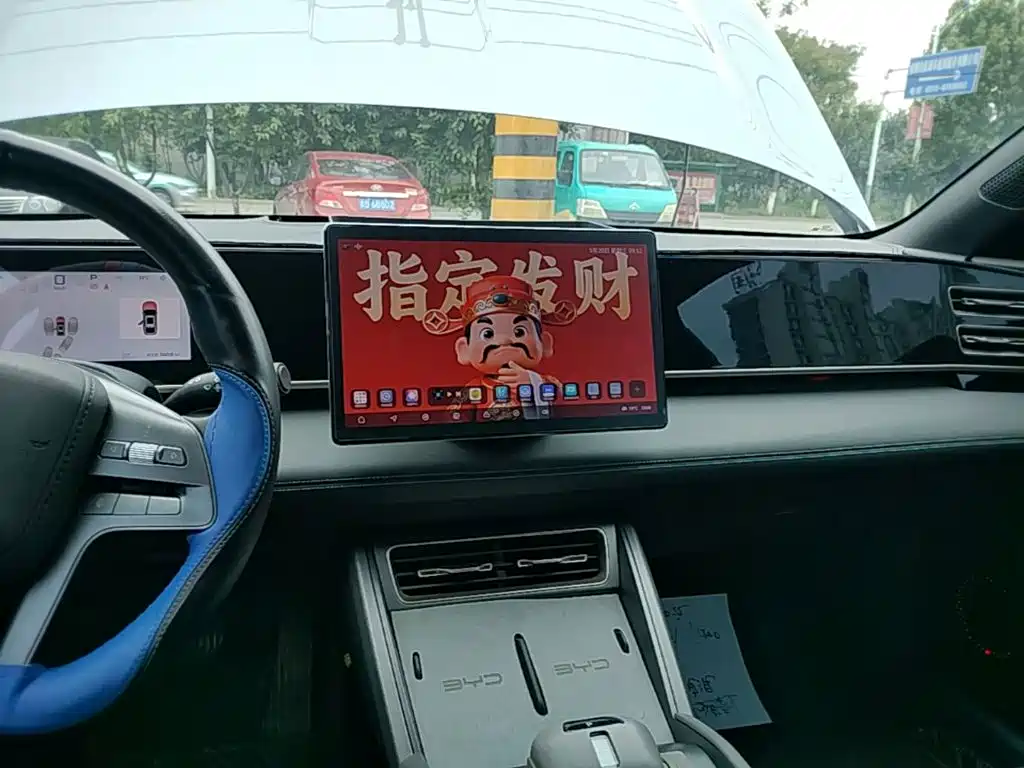 BYD Qin L — фото 9