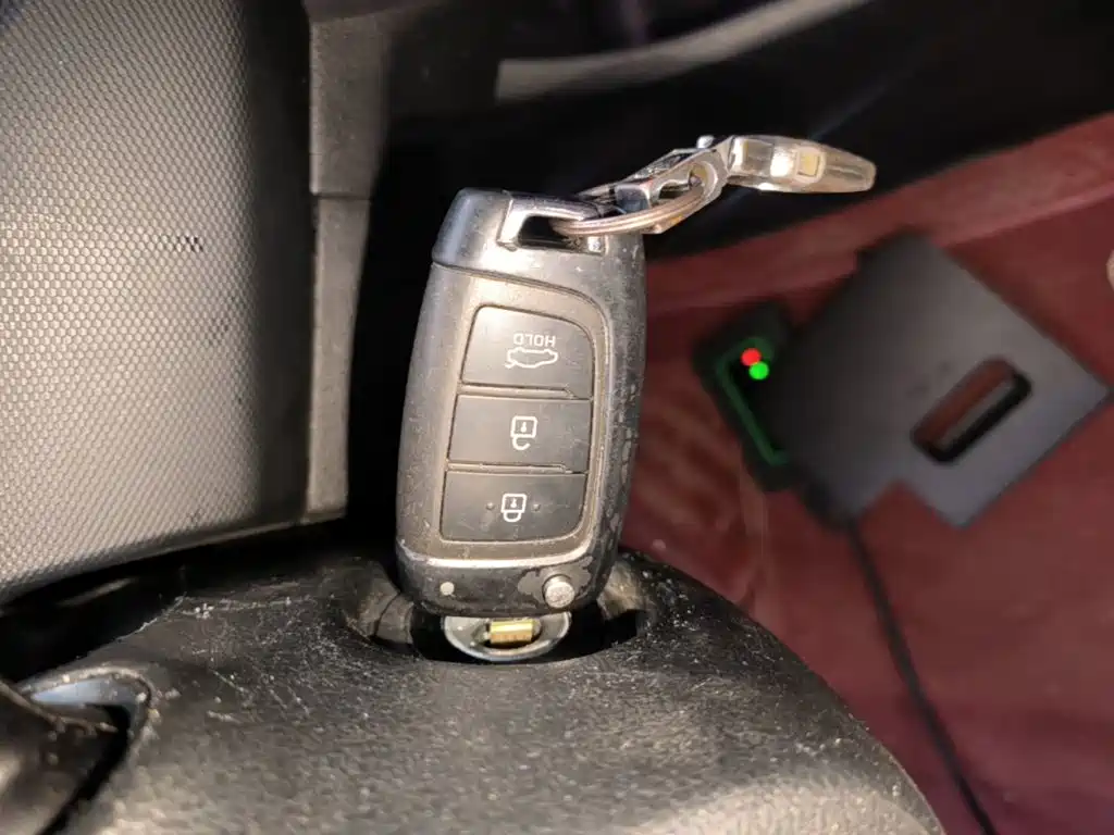 Hyundai Elantra — фото 8