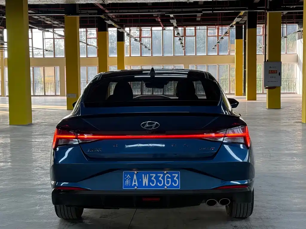 Hyundai Elantra — фото 5