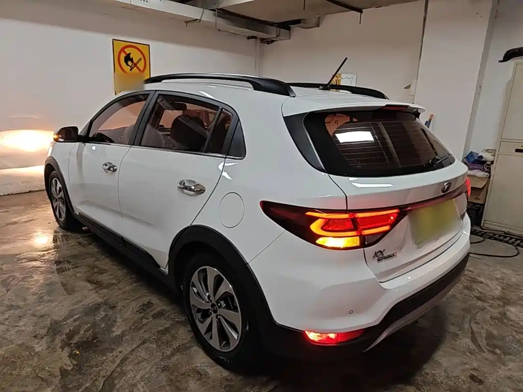 Kia KX Cross — фото 4