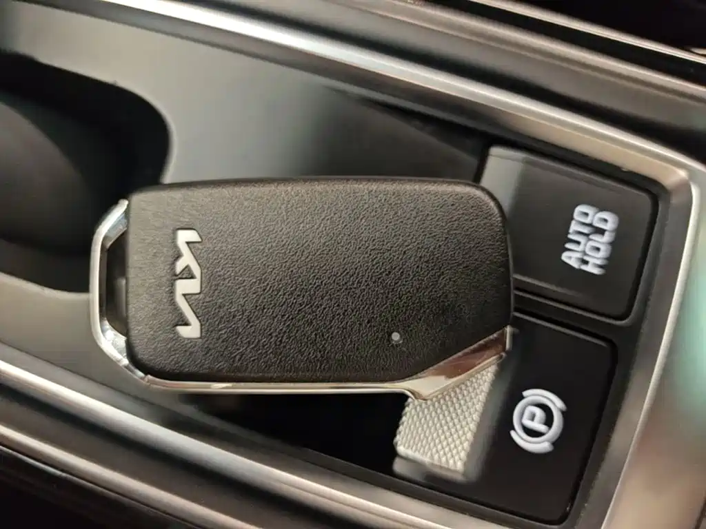 Kia Sportage — фото 8