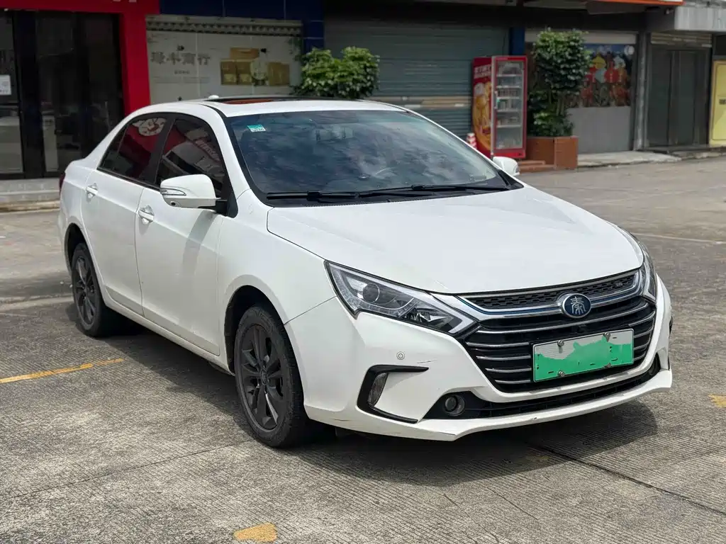 BYD Qin NEV — фото 3