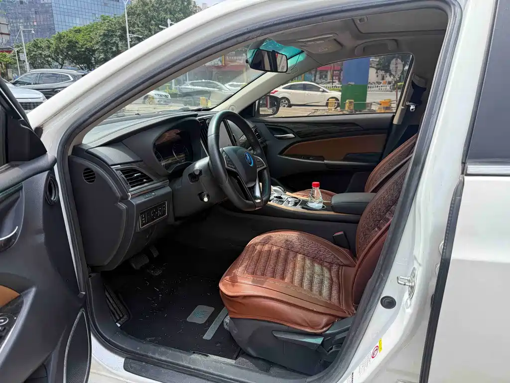 BYD Qin NEV — фото 4