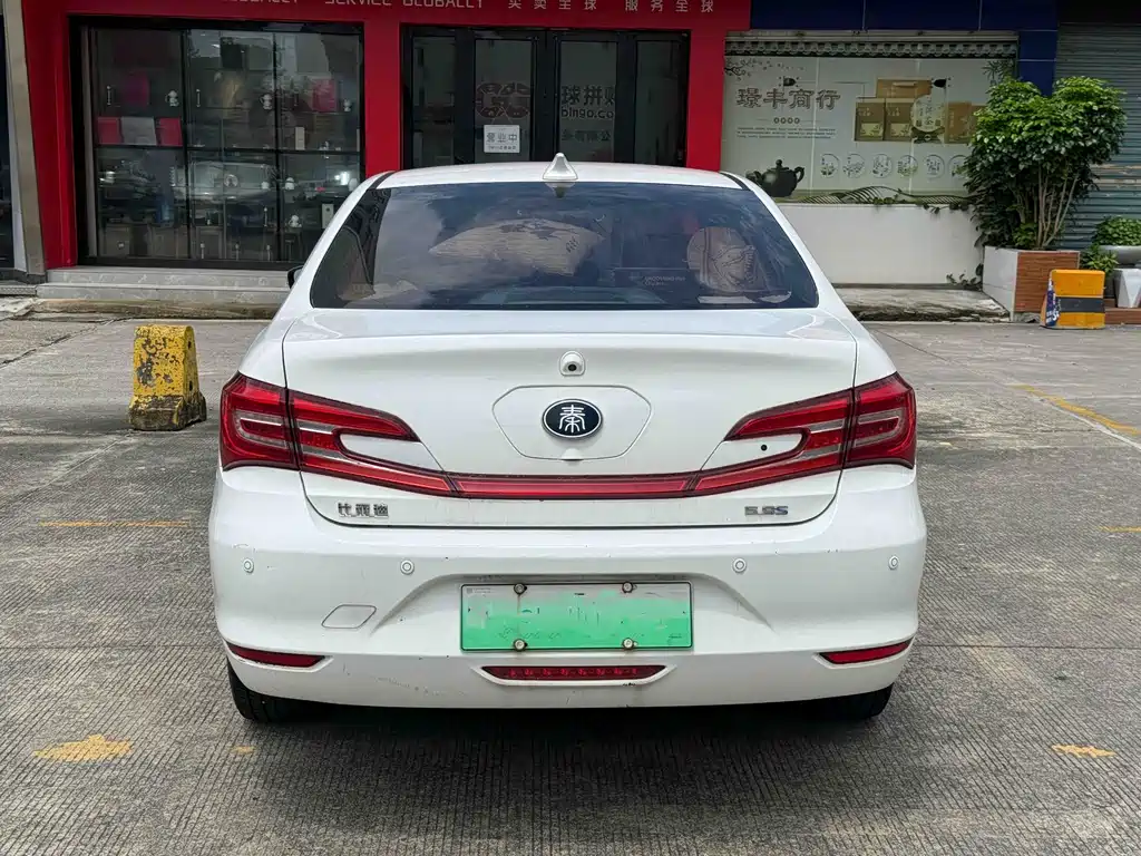 BYD Qin NEV — фото 9