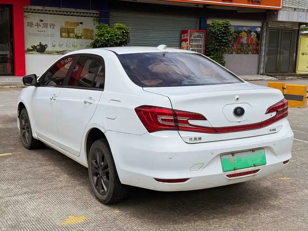 BYD Qin NEV — фото 10