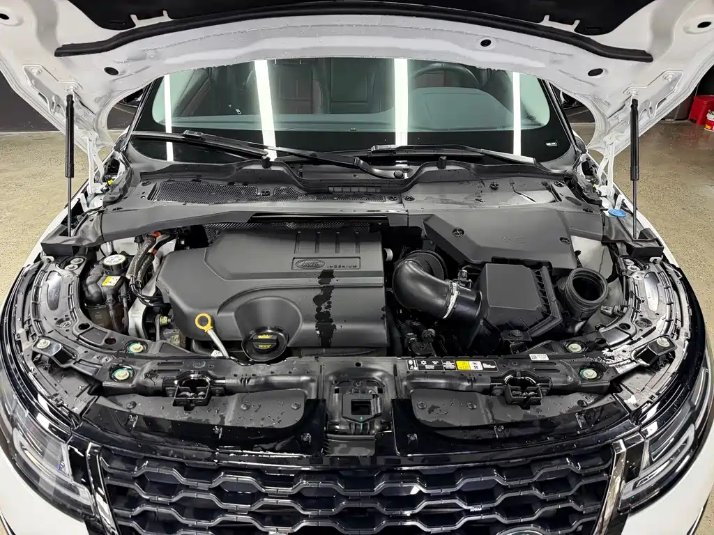 Land Rover Evoque — фото 23