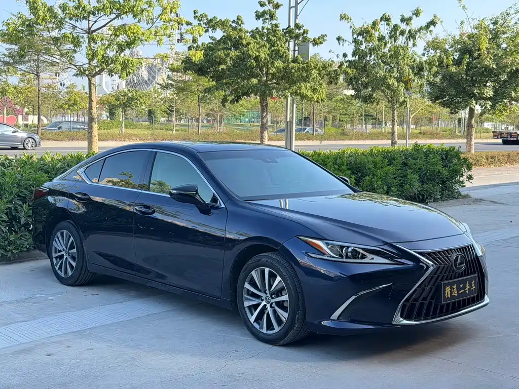 Lexus ES — фото 3