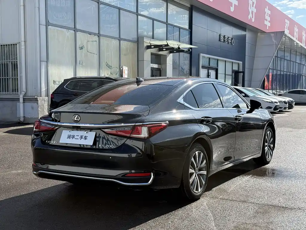 Lexus ES — фото 5