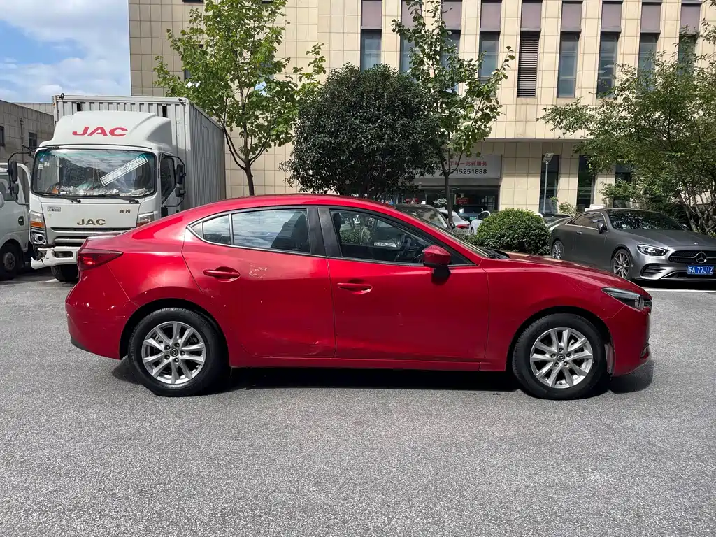 Mazda 3 Axela — фото 3