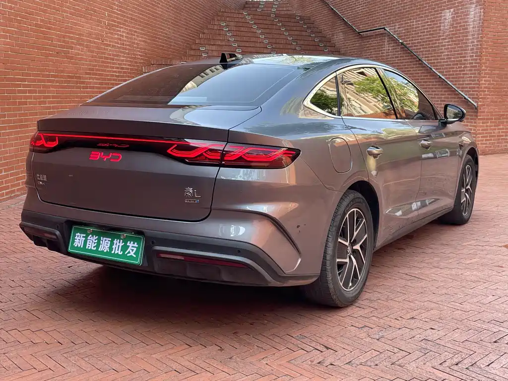 BYD Qin L — фото 6