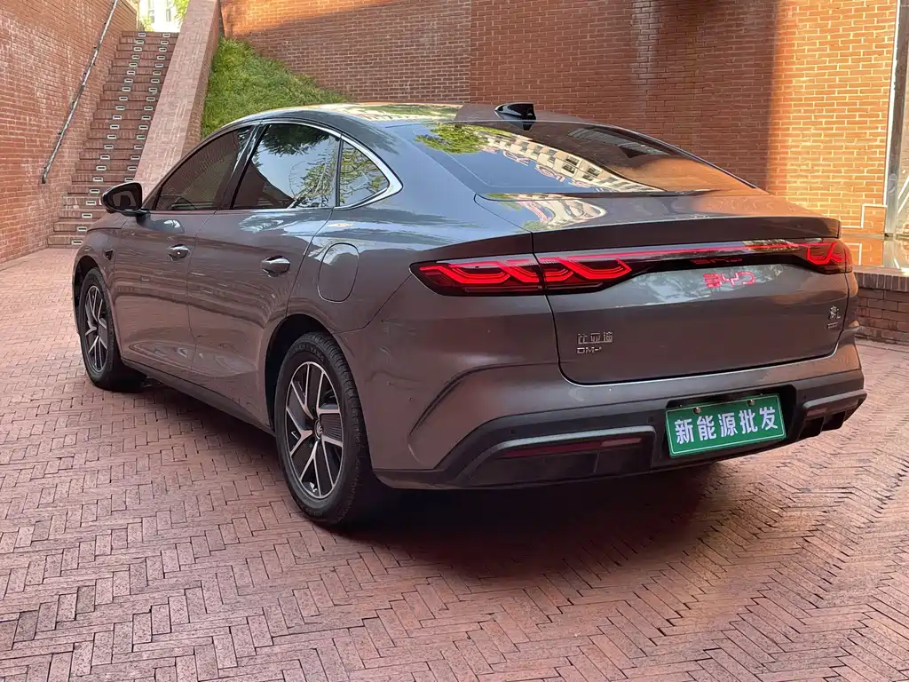 BYD Qin L — фото 8
