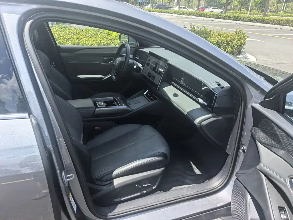 BYD Qin L — фото 10