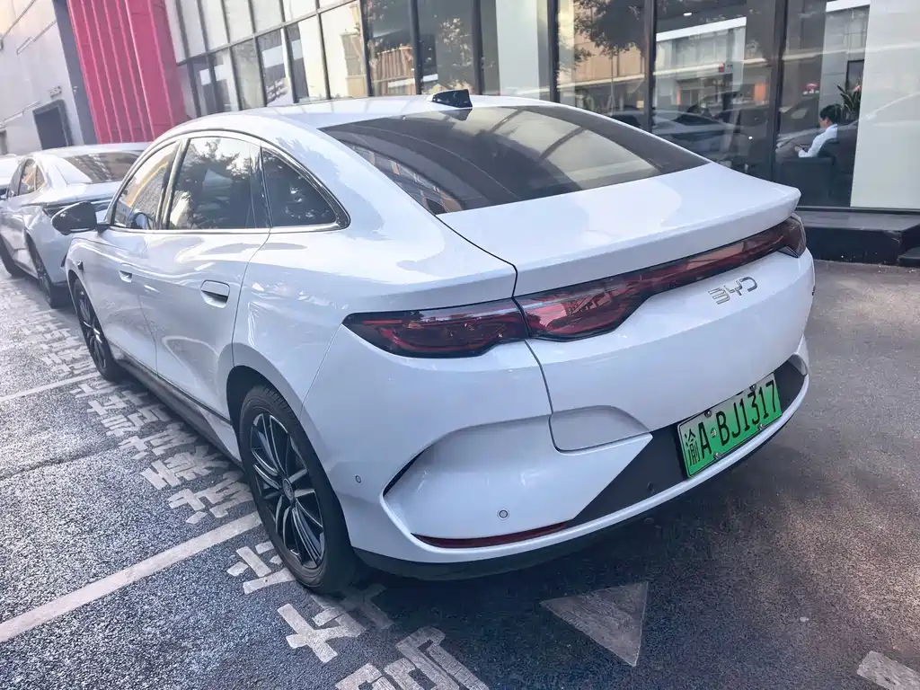 BYD Qin L — фото 8