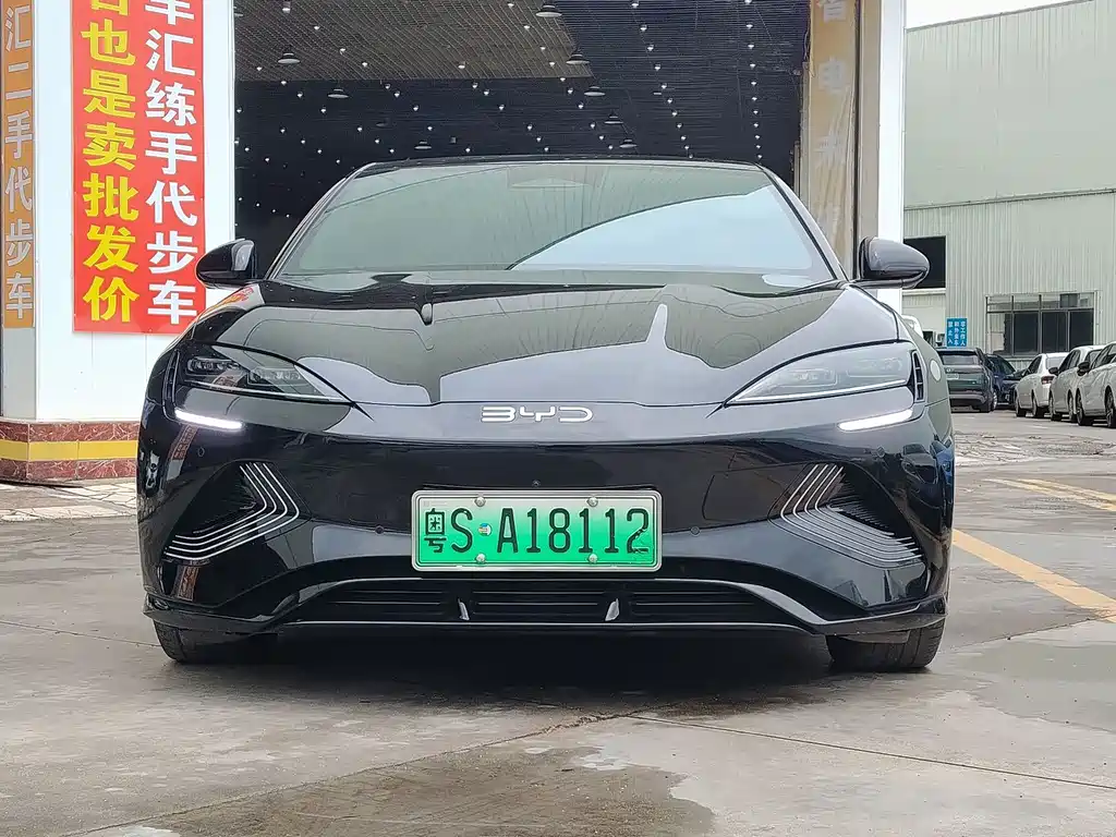 BYD Seal — фото 2