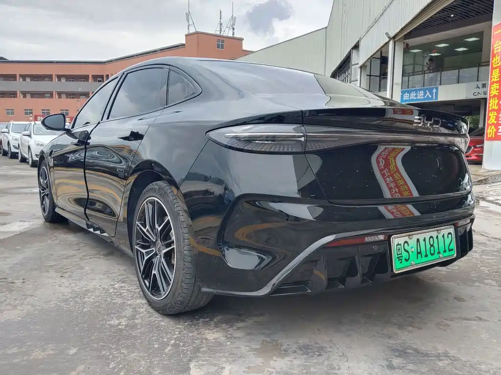 BYD Seal — фото 8
