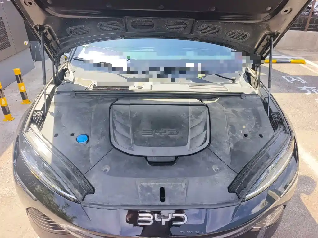 BYD Seal — фото 11