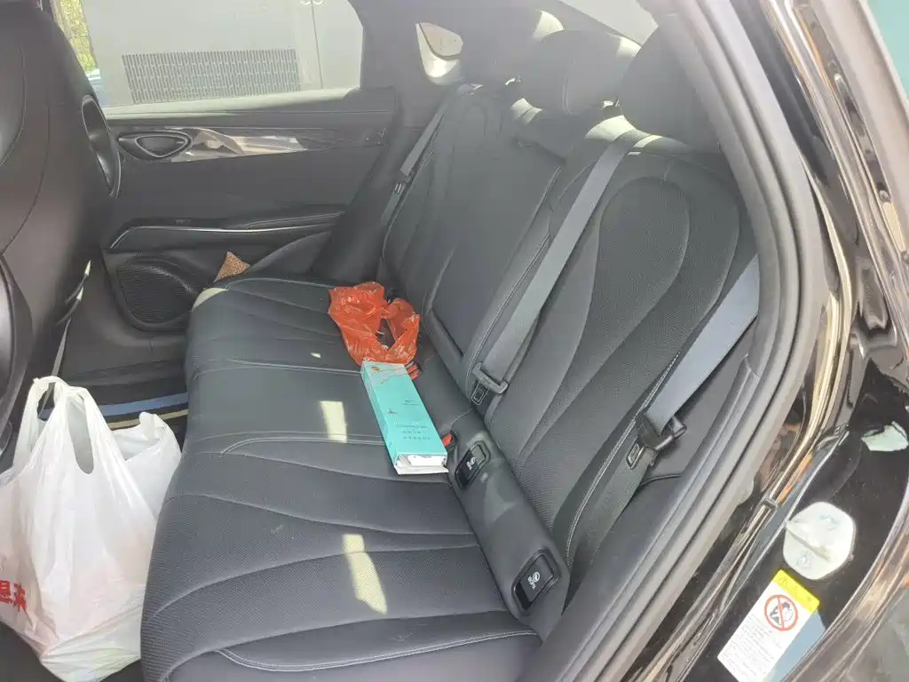 BYD Seal — фото 15