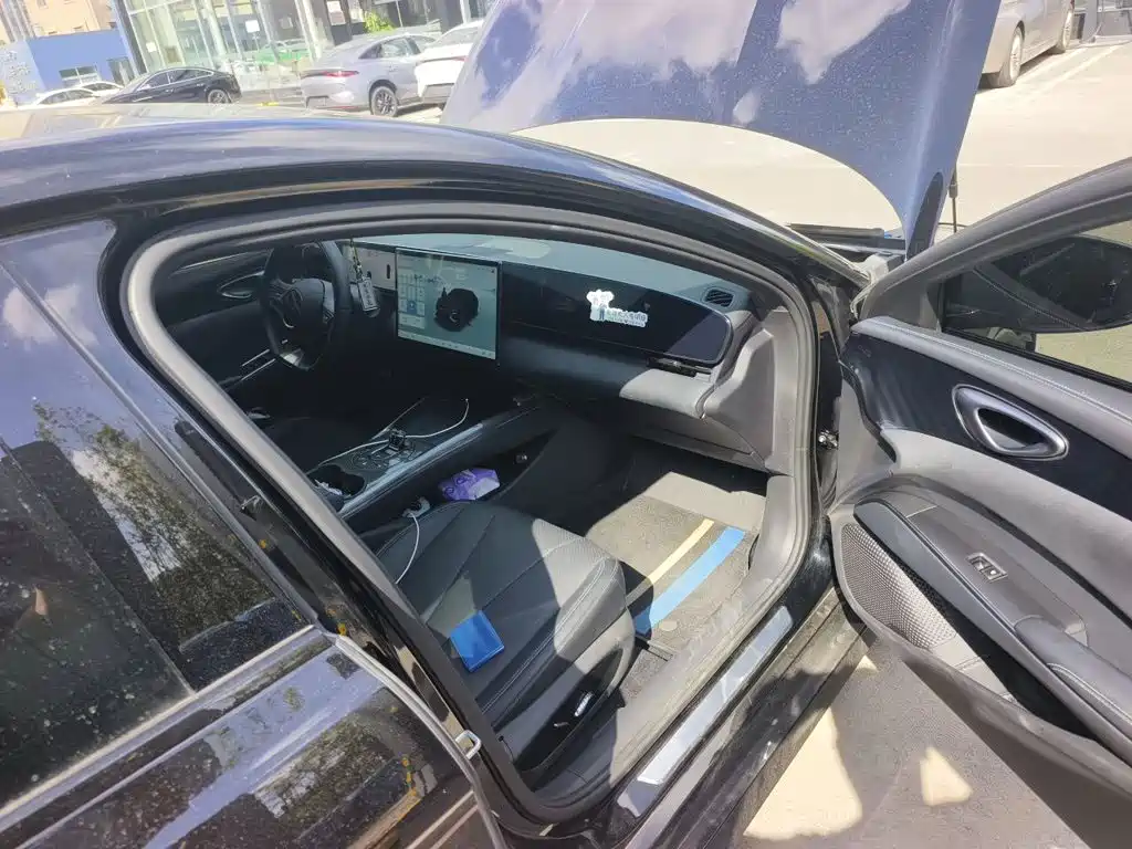 BYD Seal — фото 18