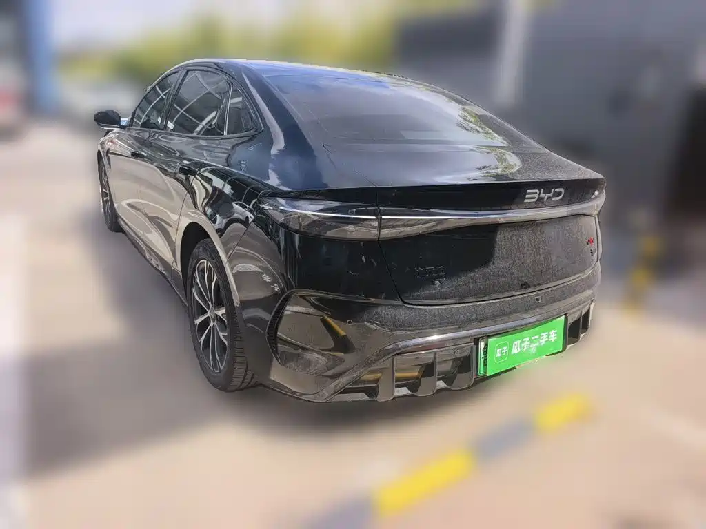 BYD Seal — фото 25