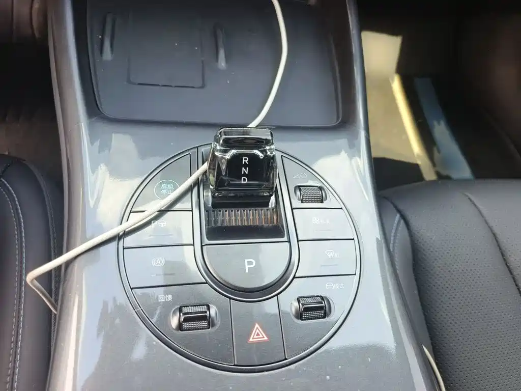 BYD Seal — фото 7