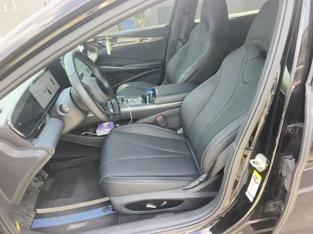 BYD Seal — фото 8