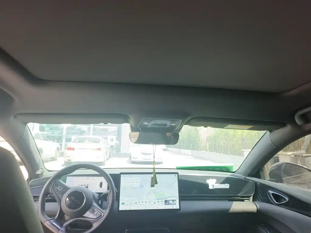 BYD Seal — фото 9