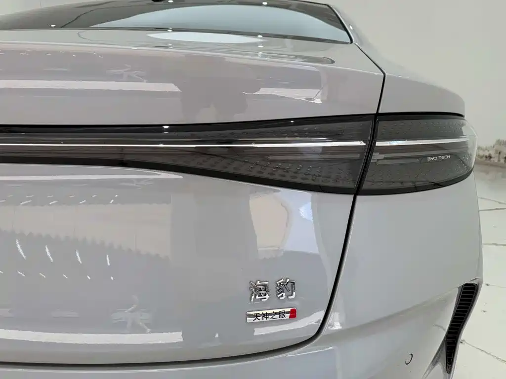 BYD Seal — фото 7