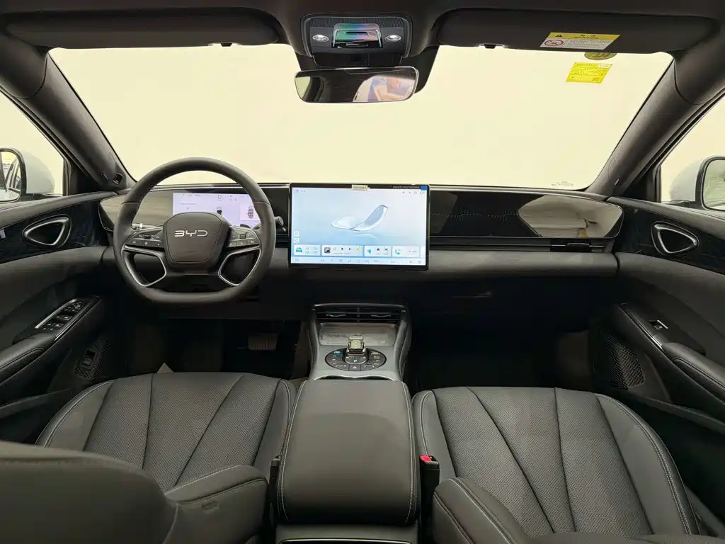 BYD Seal — фото 8