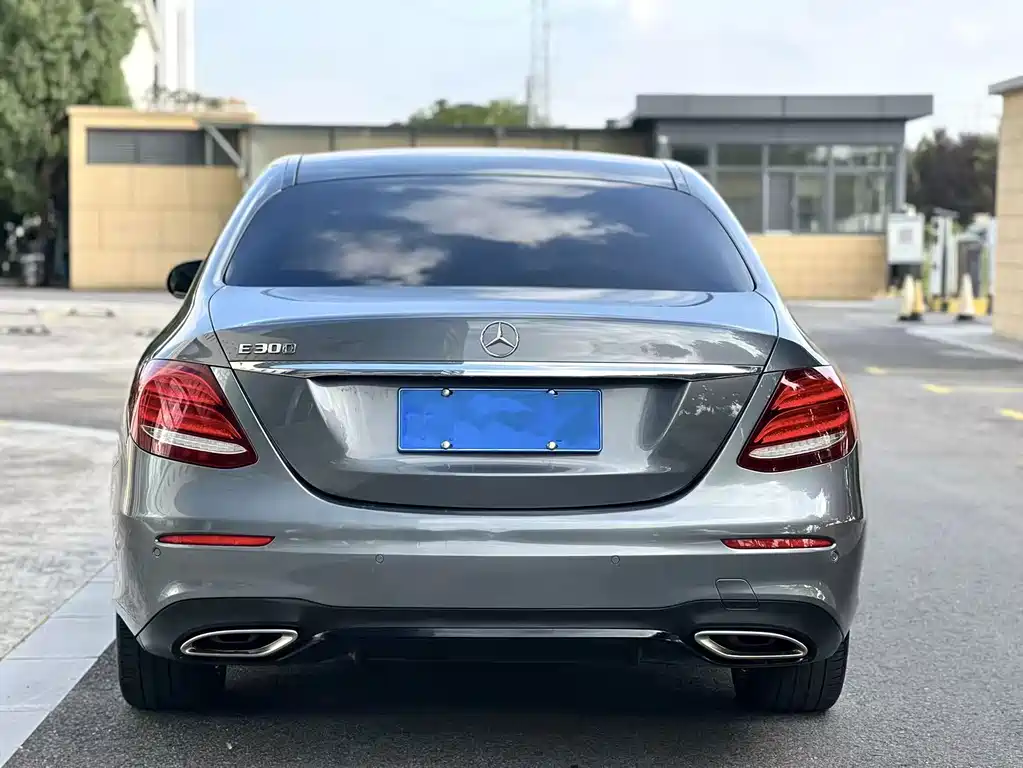 Mercedes-Benz E-Class (Import) — фото 5