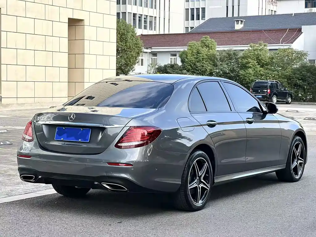 Mercedes-Benz E-Class (Import) — фото 6
