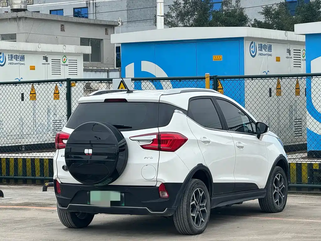 BYD Yuan Pro — фото 9