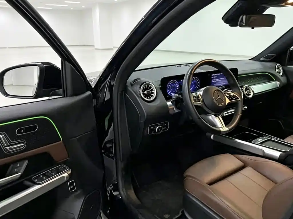 Mercedes-Benz EQB — фото 4