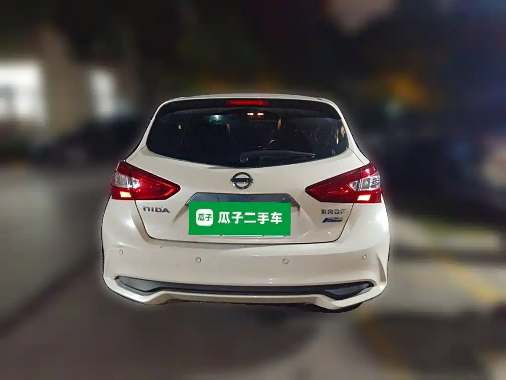 Nissan Tiida — фото 3