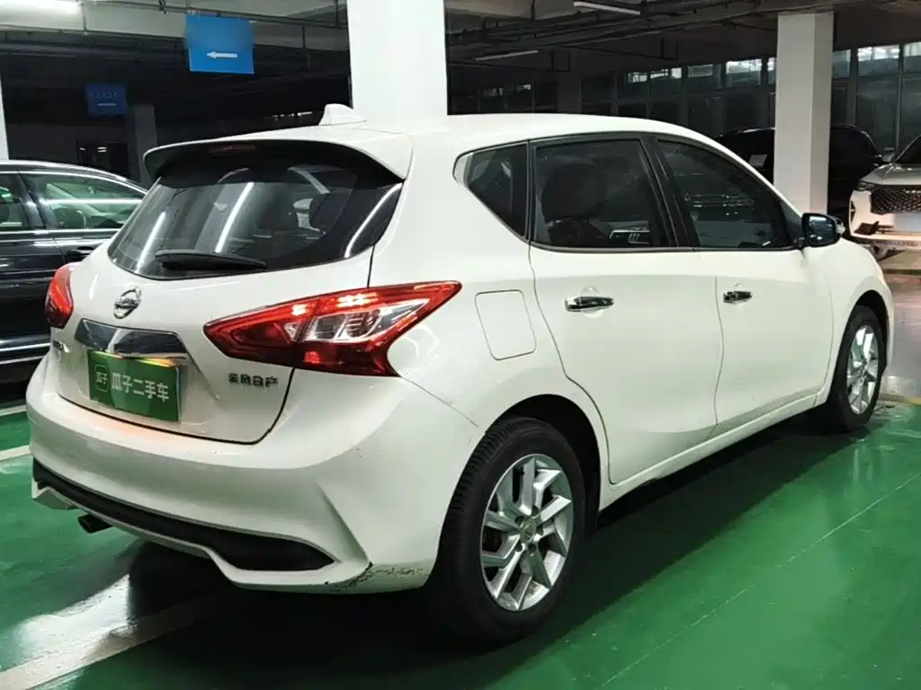 Nissan Tiida — фото 6