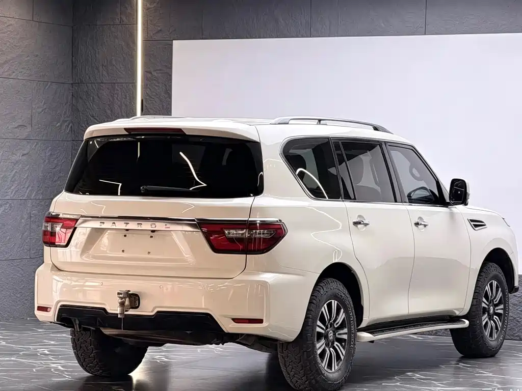 Nissan Patrol — фото 2